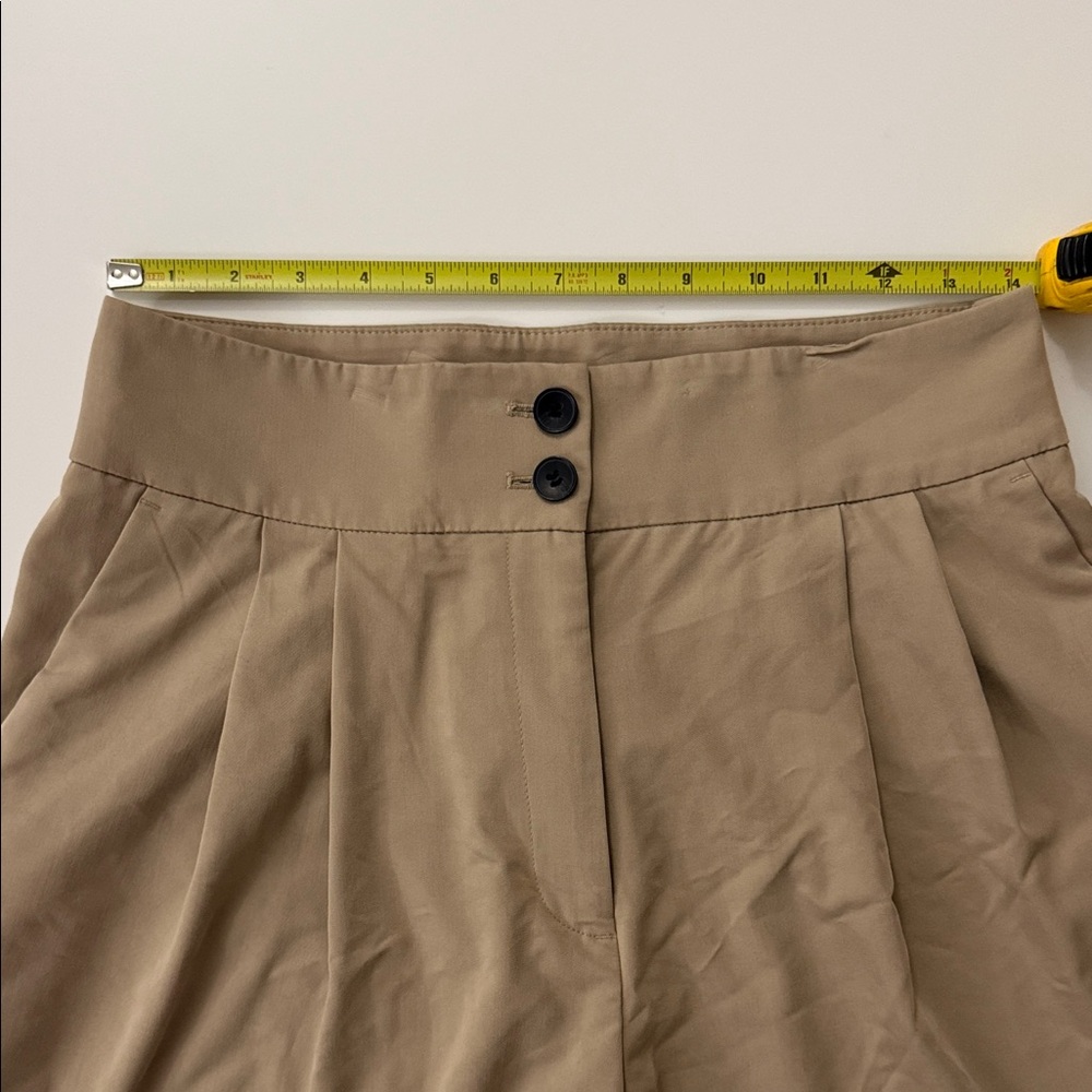 Ladies H&M Shorts US 8 Biege Worn - Picture 2 of 8